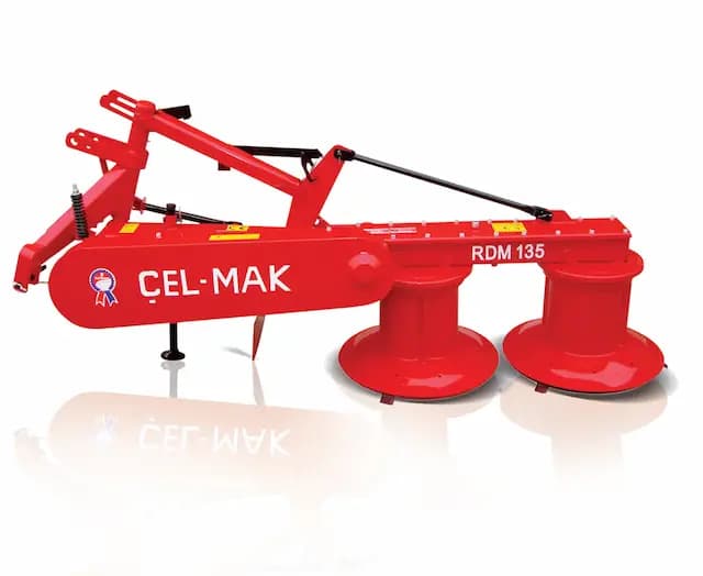 Teži 350 kg, što doprinosi stabilnosti i pokretljivosti i olakšava manevrisanje na uskim i nepristupačnim terenima.